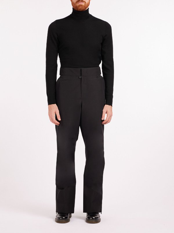 MONCLER: Hosen Shorts online - Shorts - Schwarz