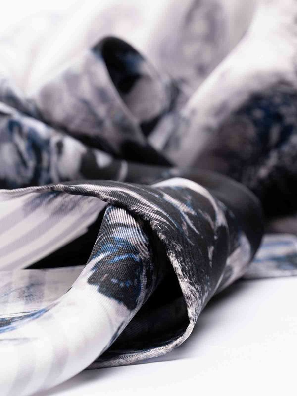 Étole - Gris shop online: ALEXANDER MCQUEEN