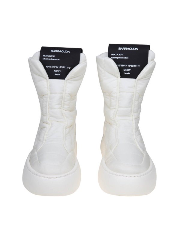 Barracuda: boots online - white down boot