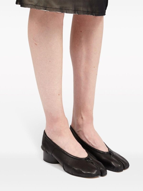 Maison Margiela: classic shoes online - Tabi new 30mm ballerina shoes