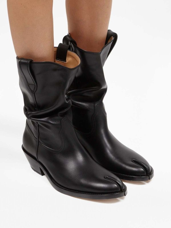Maison Margiela: boots online - Tabi western 55mm leather boots