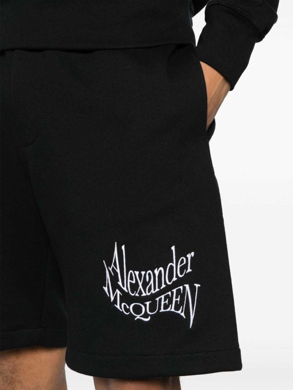 ALEXANDER MCQUEEN: Shorts online - Shorts - Negro