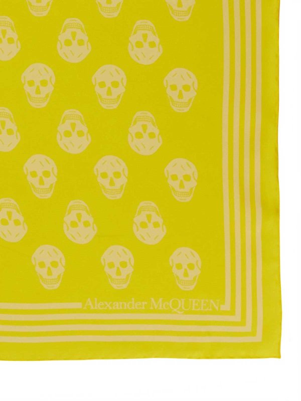 ALEXANDER MCQUEEN: sciarpe e foulard online - Sciarpa con stampa teschio motociclista
