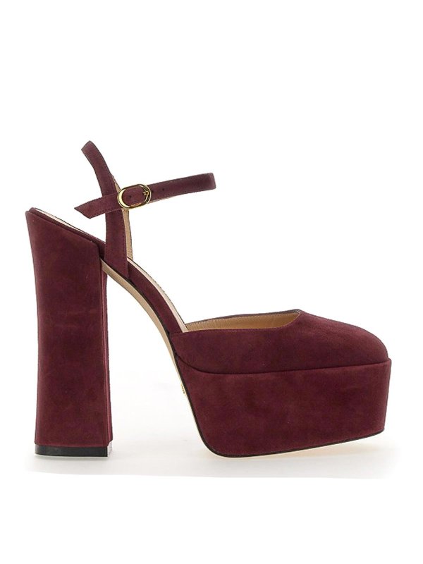 Stuart Weitzman: court shoes - Pump In Suede