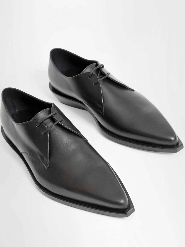 クラシックシューズ - 黒 shop online: ANN DEMEULEMEESTER