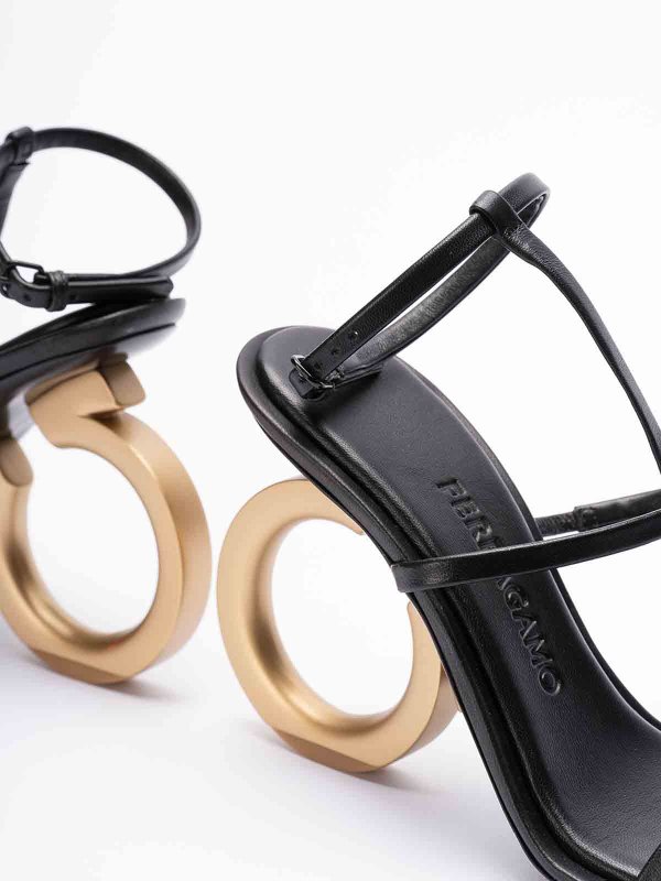 Salvatore Ferragamo Elina Sandals - Black