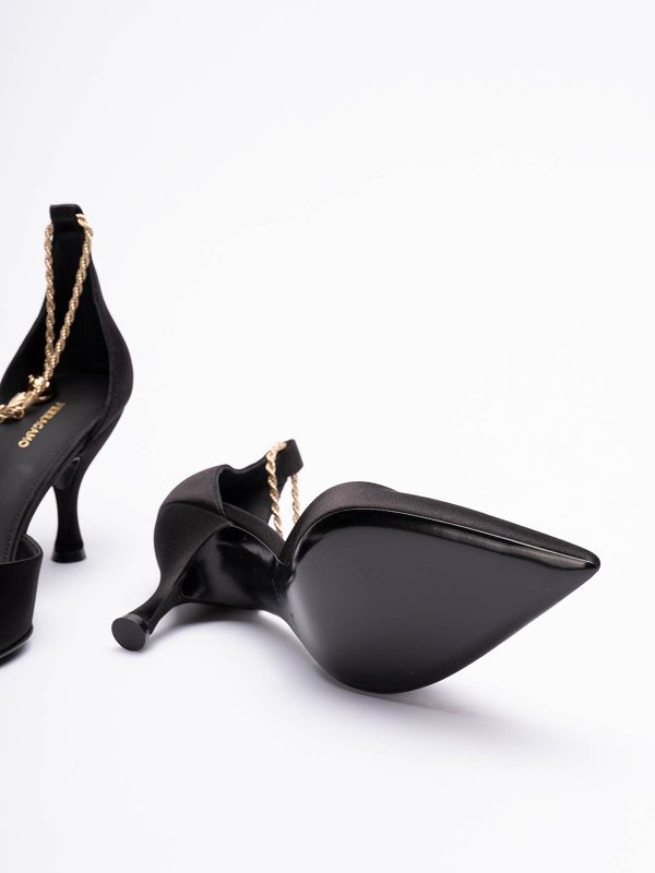 Pumps - Schwarz shop online: SALVATORE FERRAGAMO
