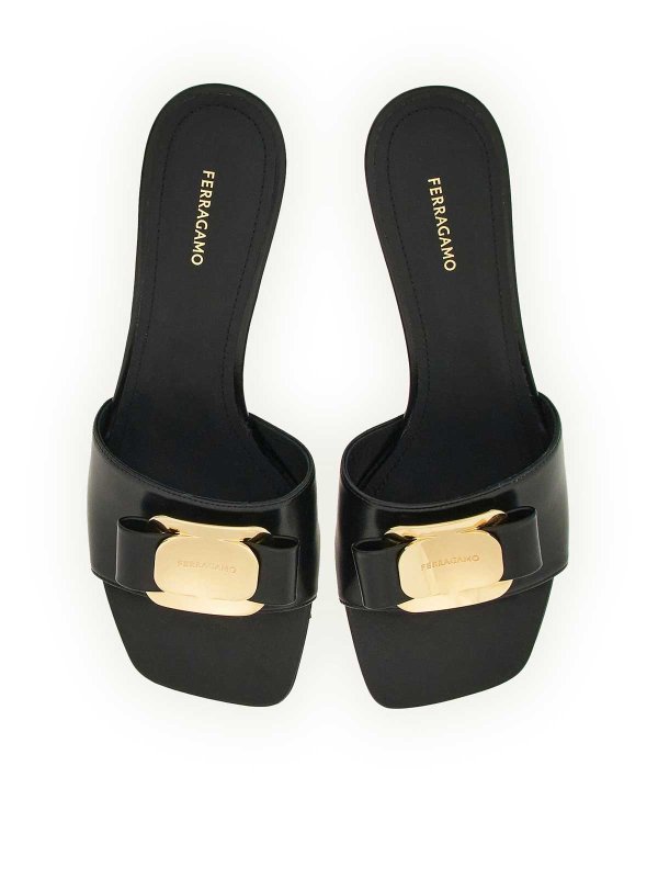 Sandalen - Schwarz shop online: FERRAGAMO