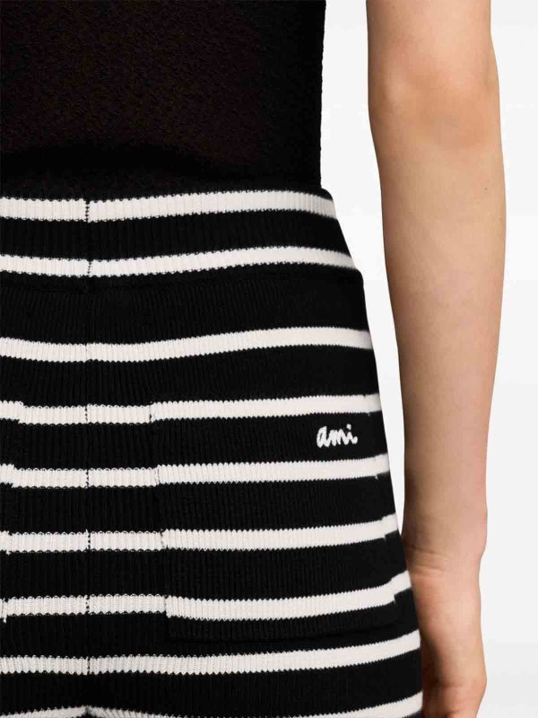 Shorts - Schwarz shop online: AMI PARIS