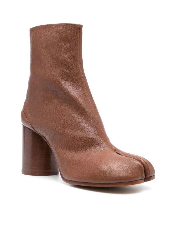Maison Margiela: ankle boots online - Tabi Ankle Boots H80