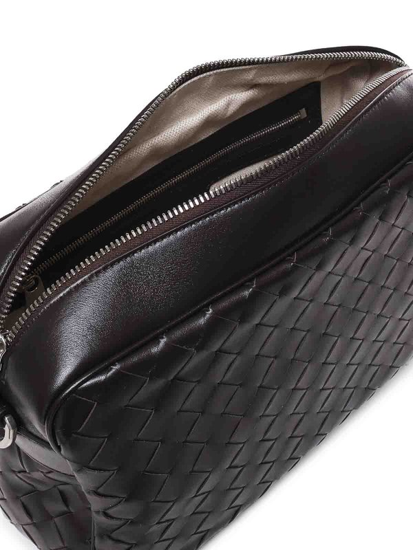 クロスボディバッグ - ブラウン shop online: BOTTEGA VENETA