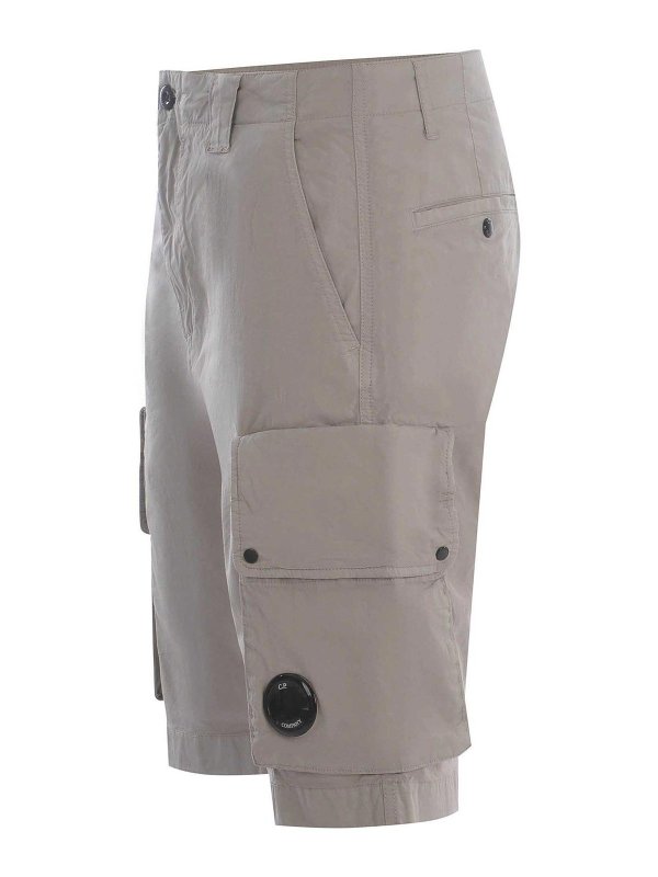 C.P. COMPANY: Shorts online - Shorts - Gris