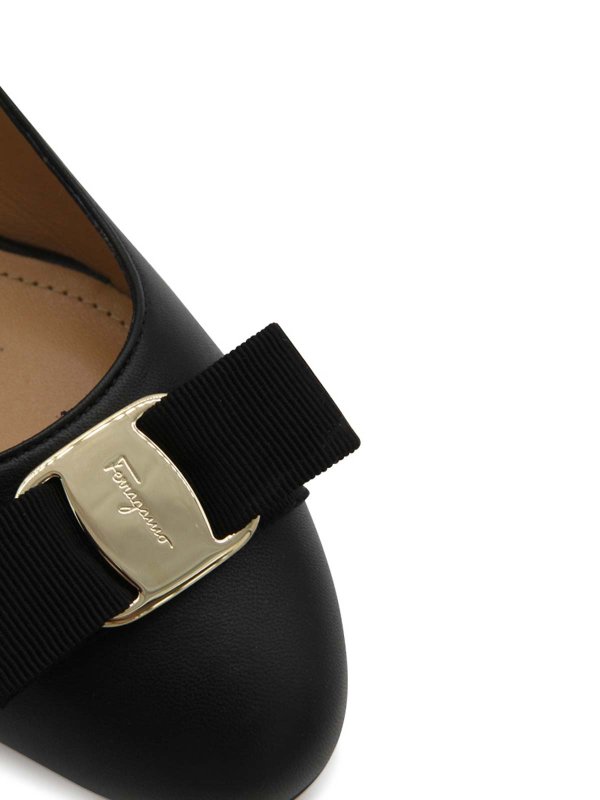 Zapatos De Salón - Negro shop online: FERRAGAMO