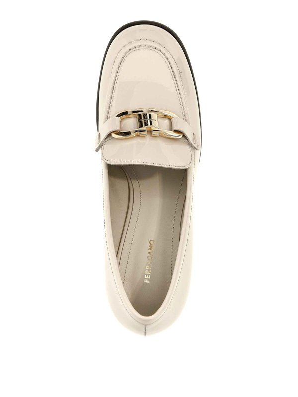 ローファー - ベージュ shop online: FERRAGAMO