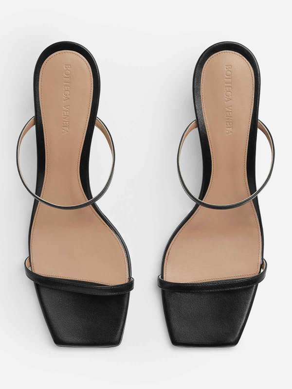 サンダル - 黒 shop online: BOTTEGA VENETA