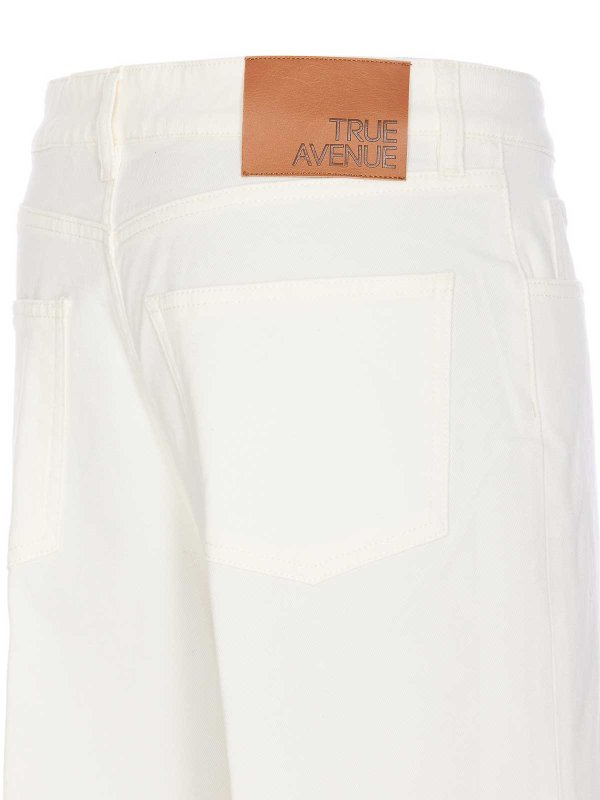 The Best Shops TRUE AVENUE: トラウザーショーツ - ショートパンツ - 白