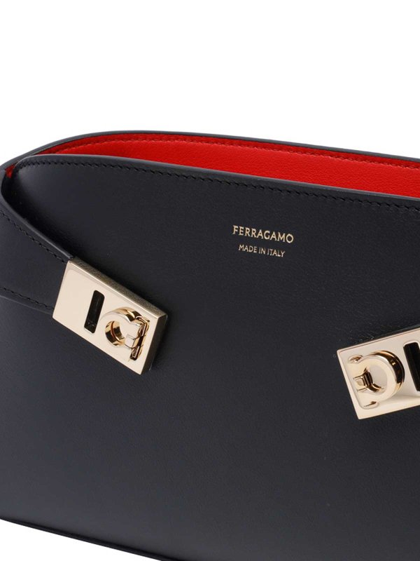 クロスボディバッグ - 黒 shop online: SALVATORE FERRAGAMO