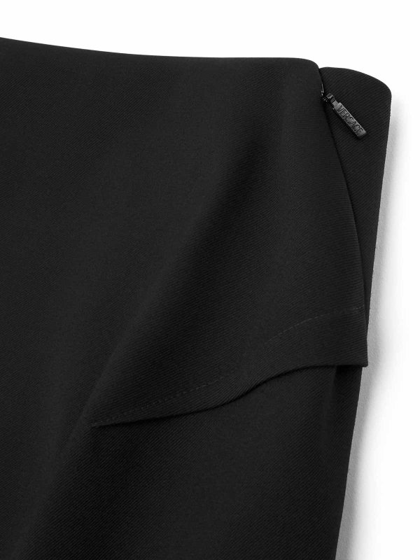 The Best Shops VERSACE: ニーレングススカート＆ミディ丈 - 膝丈/ミディスカート - 黒