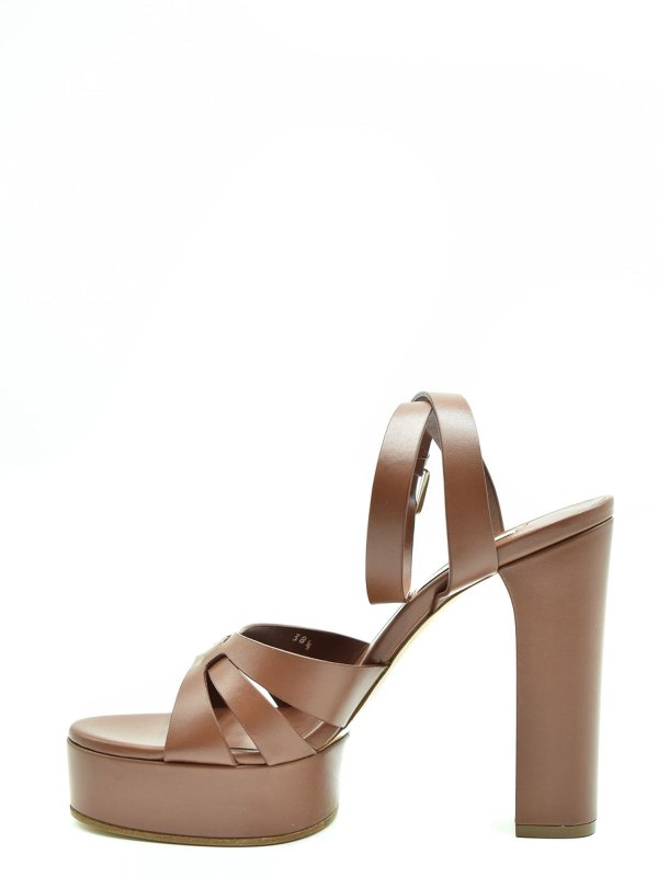 Décolleté shop online: Casadei