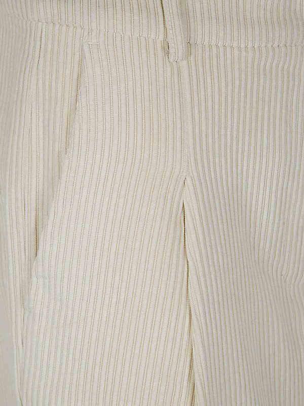 The Best Shops ESSENTIEL ANTWERP: pantaloni shorts - Pantaloni di velluto a coste geranio