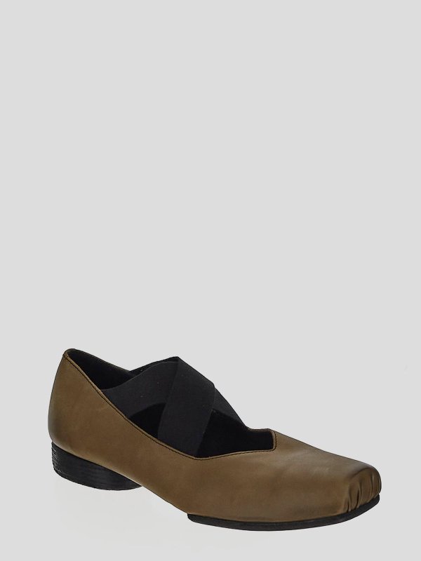 UMA WANG: flat shoes online - Leather flats