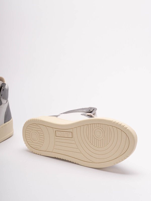 スニーカー - 白 shop online: AUTRY