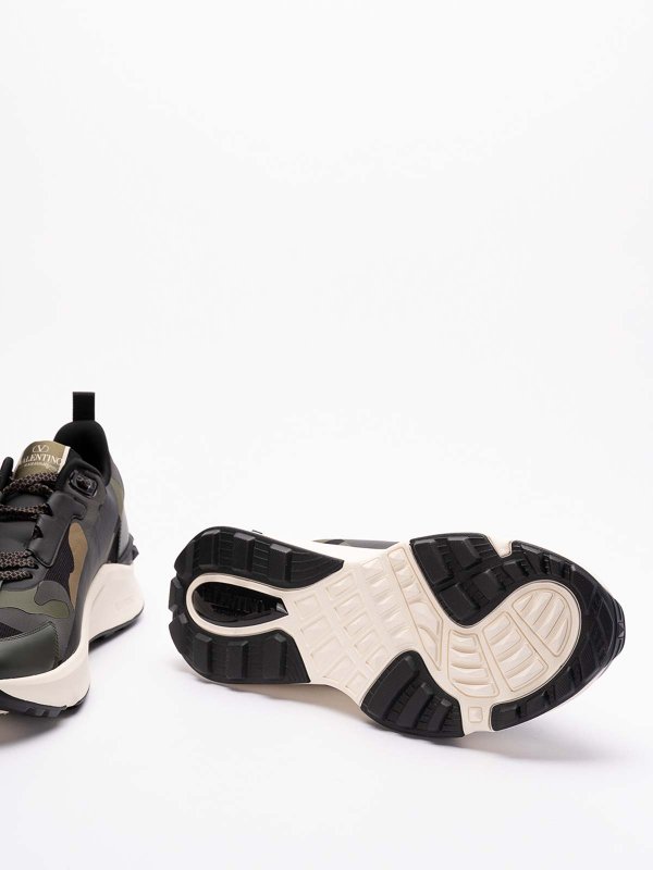 スニーカー - 黒 shop online: VALENTINO GARAVANI