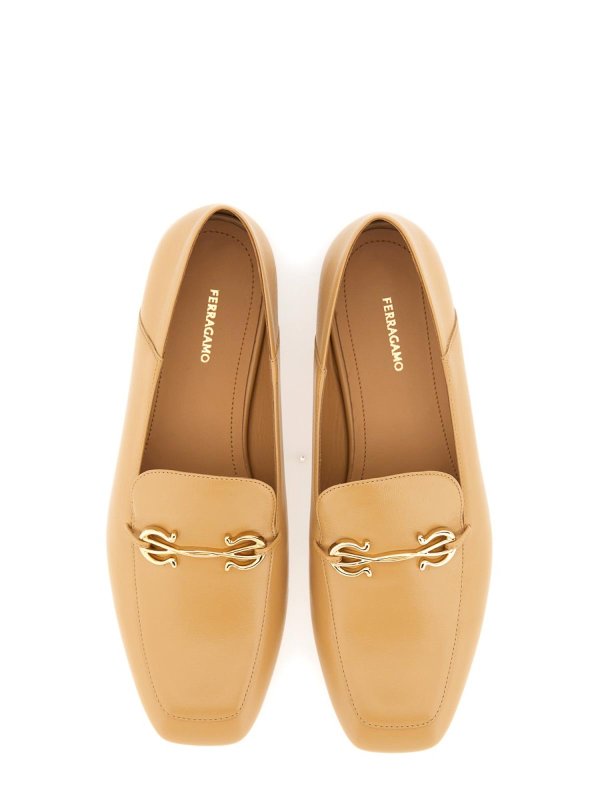 SALVATORE FERRAGAMO: Mokassins und Slippers online - Mokassins - Beige