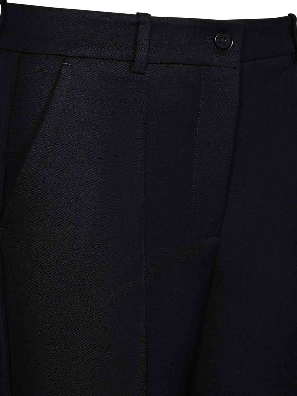 The Best Shops P.A.R.O.S.H.: トラウザーショーツ - ショートパンツ - 黒