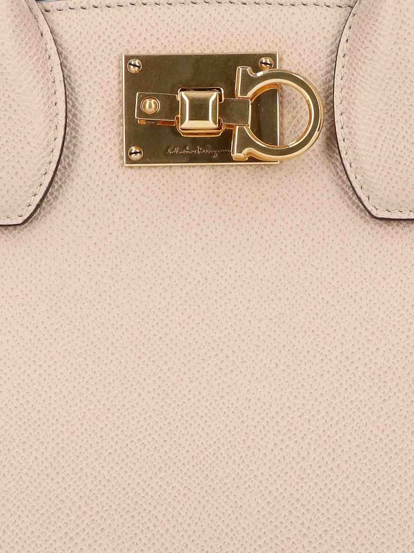 クロスボディバッグ - ヌードカラー shop online: SALVATORE FERRAGAMO