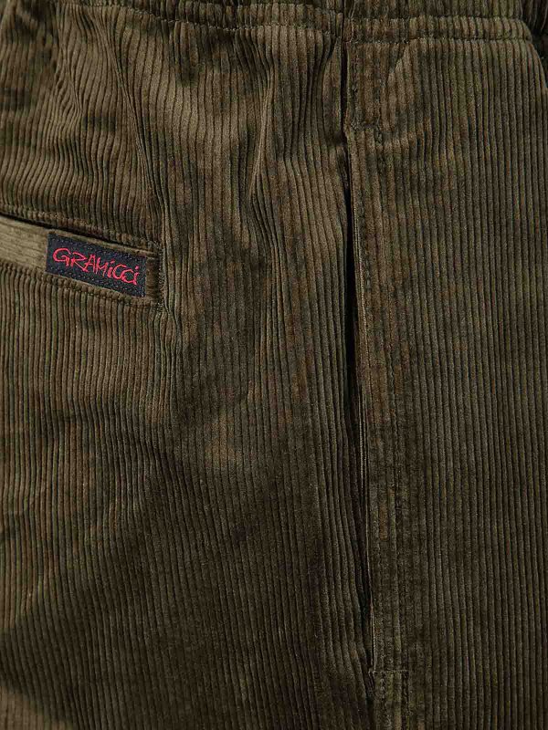 The Best Shops GRAMICCI: カジュアルトラウザー - カジュアルパンツ - ダークグリーン