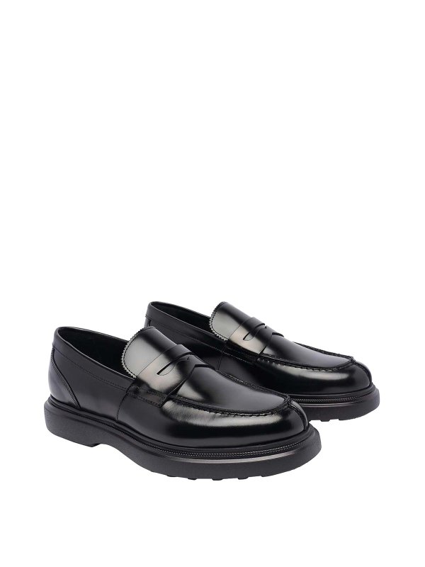 Stuart Weitzman: Loafers & Slippers online - Alvin Loafers