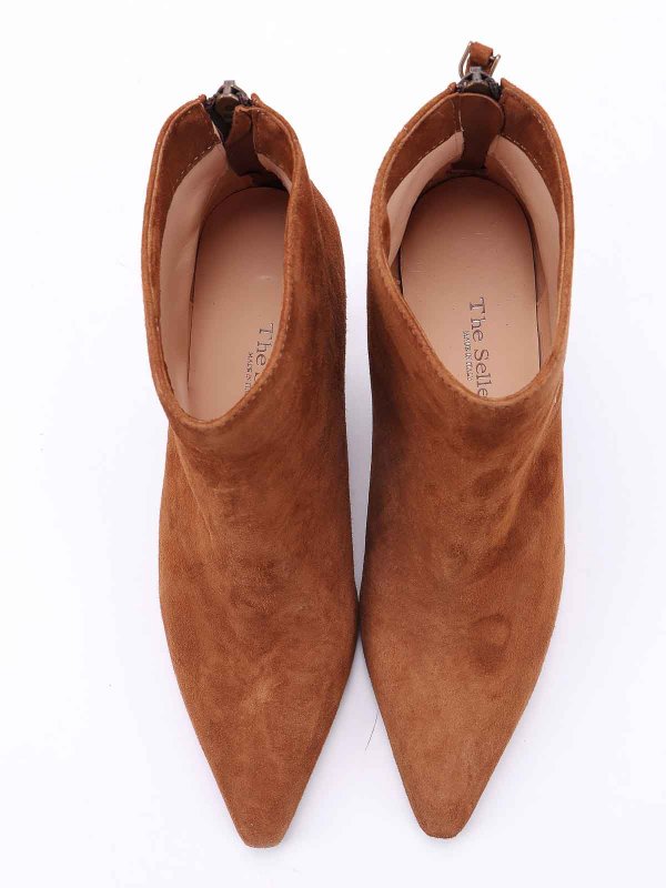 Camoscio Tronchetto shop online: THE SELLER