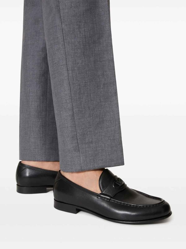 クラシックシューズ - 黒 shop online: VALENTINO GARAVANI