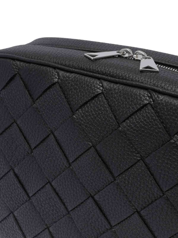 クロスボディバッグ - 黒 shop online: BOTTEGA VENETA