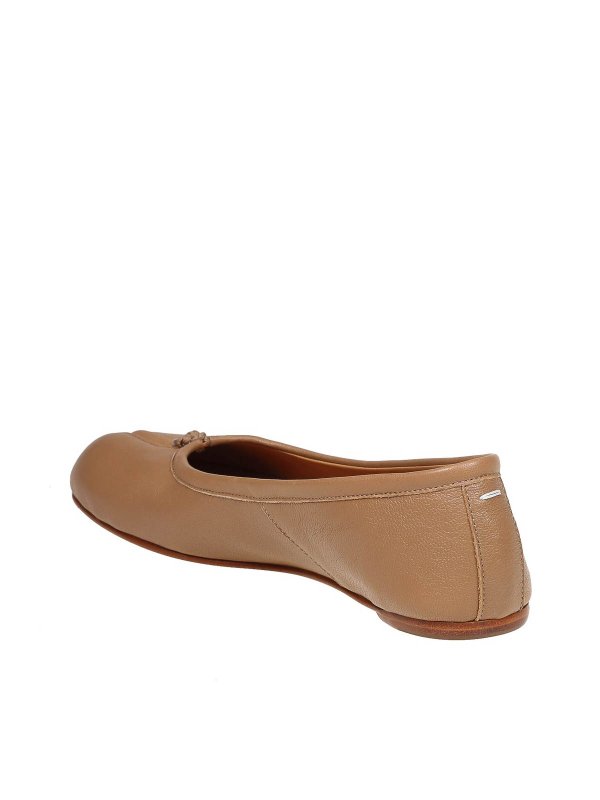 Ballerina Tabi In Pelle Colore Camel shop online: Maison Margiela