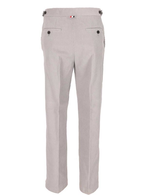 カジュアルパンツ - グレー shop online: THOM BROWNE