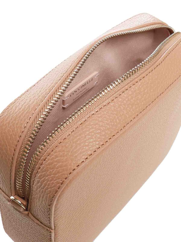 クロスボディバッグ - ヌードカラー shop online: COCCINELLE