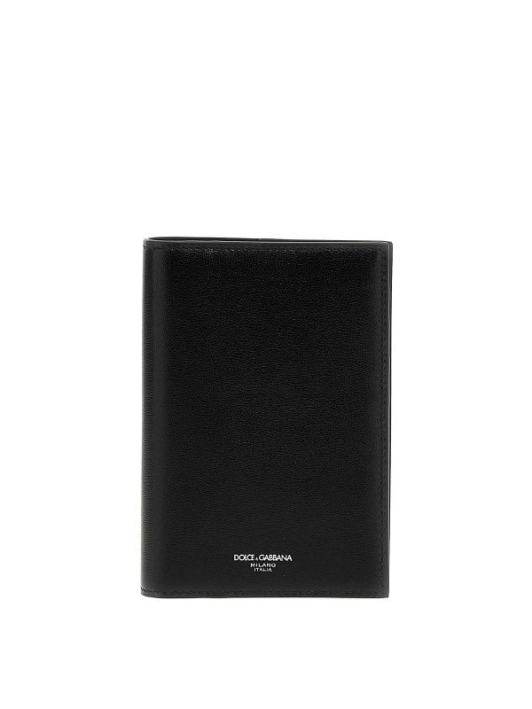 小物 Dolce & Gabbana passport case Calfskin passport holder with logo tag in Black for Men