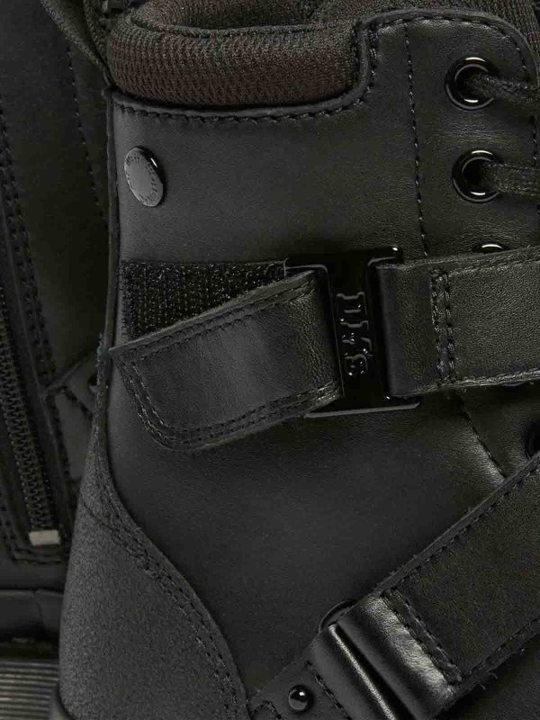 DR. MARTENS: tronchetti online - Stivaletti neri