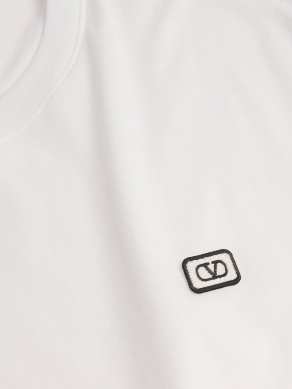 t-shirts shop online Vlogo Signature T-Shirt