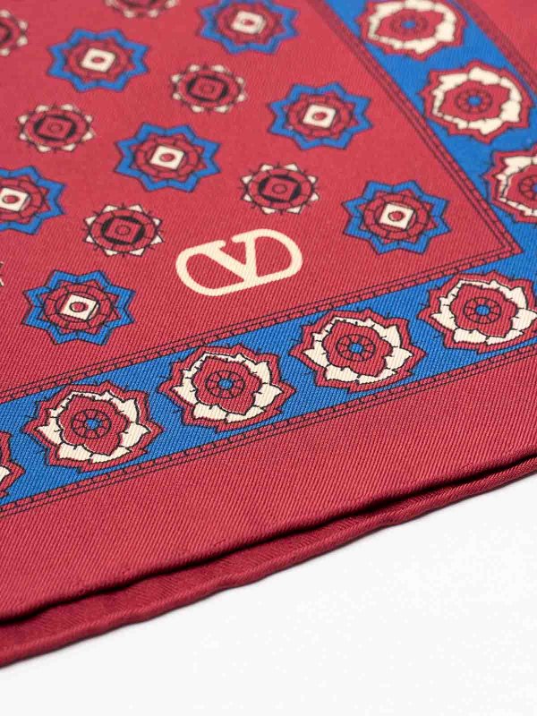 VALENTINO GARAVANI: Écharpes & Châles  online - Étole - Rouge Brun