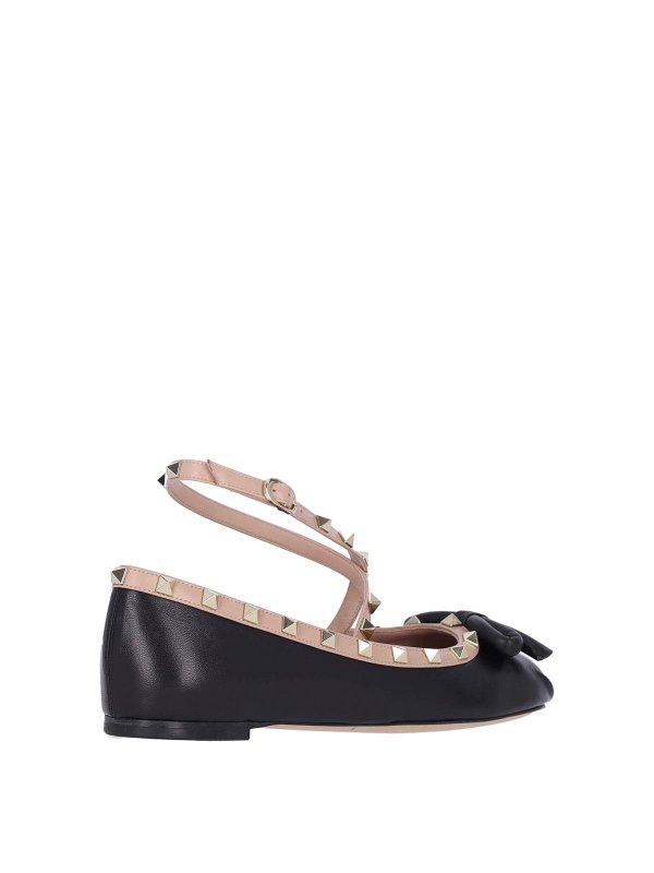 フラットシューズ - 黒 shop online: VALENTINO GARAVANI