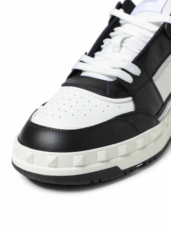 スニーカー - 黒 shop online: VALENTINO GARAVANI