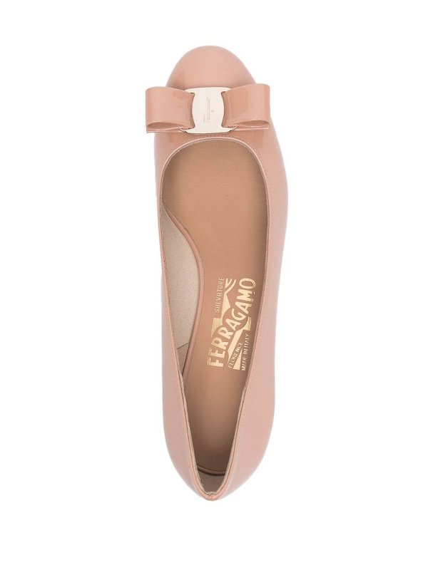 FERRAGAMO: court shoes online - Leather pumps