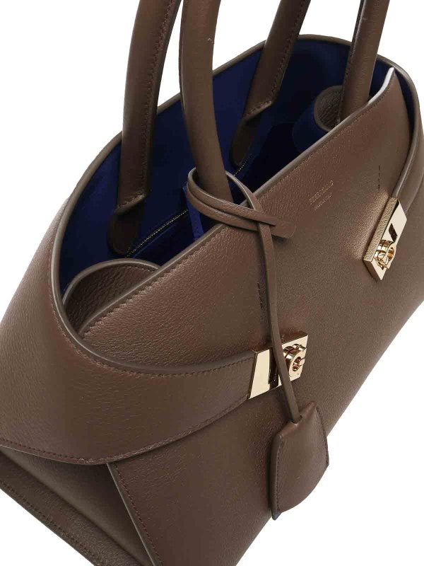 トートバッグ - ブラウン shop online: SALVATORE FERRAGAMO