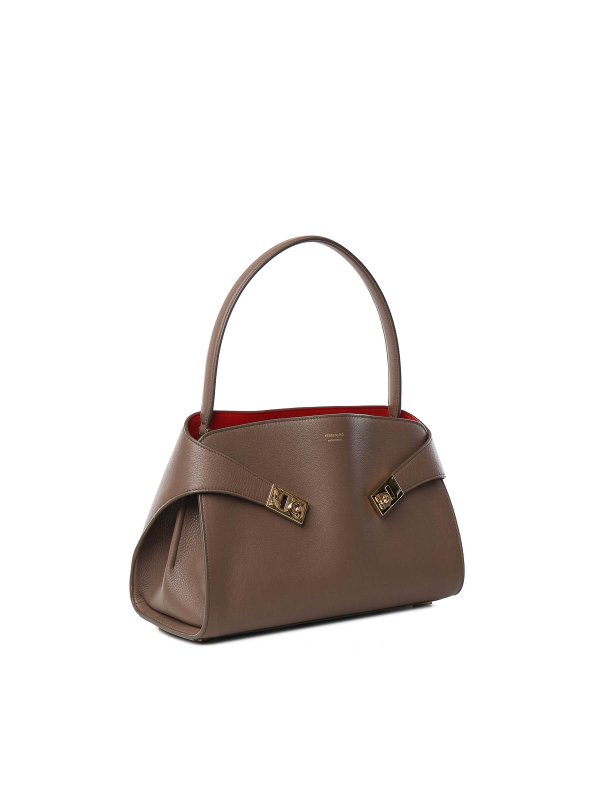 The Best Shops SALVATORE FERRAGAMO: クロスボディバッグ - クロスボディバッグ - ブラウン