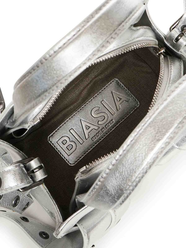 クロスボディバッグ - 銀 shop online: BIASIA