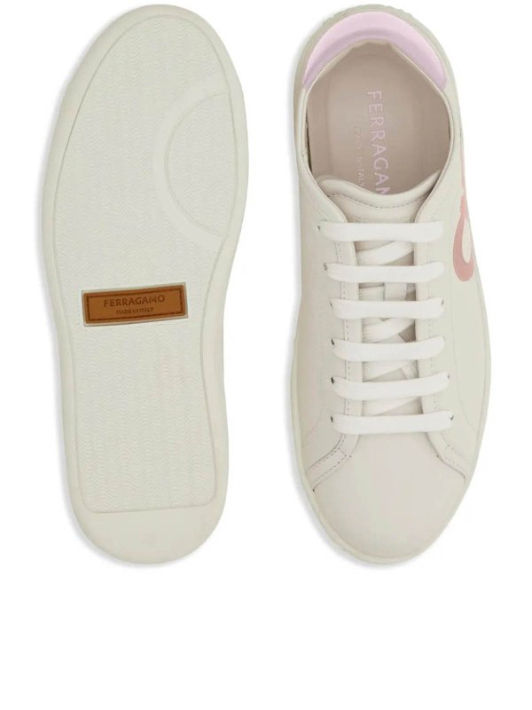 スニーカー - ベージュ shop online: FERRAGAMO