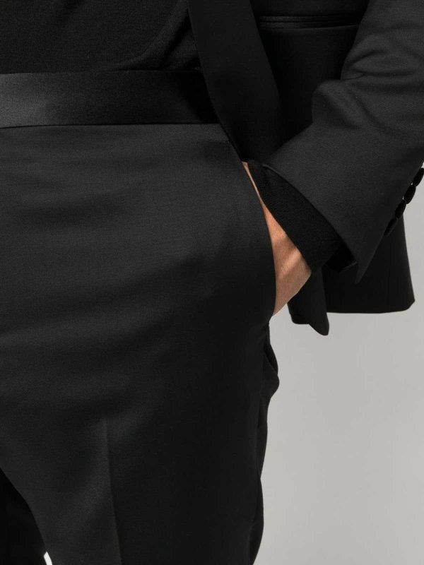 The Best Shops TAGLIATORE: フォーマルスーツ - フォーマルスーツ - 黒